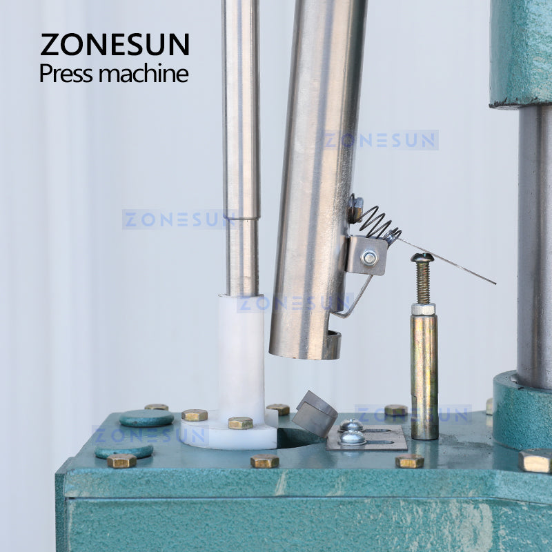 ZONESUN ZS-XGDSJ1 Semi Automatic Wine Bottles Wooden Cork Feeding And Pressing Machine