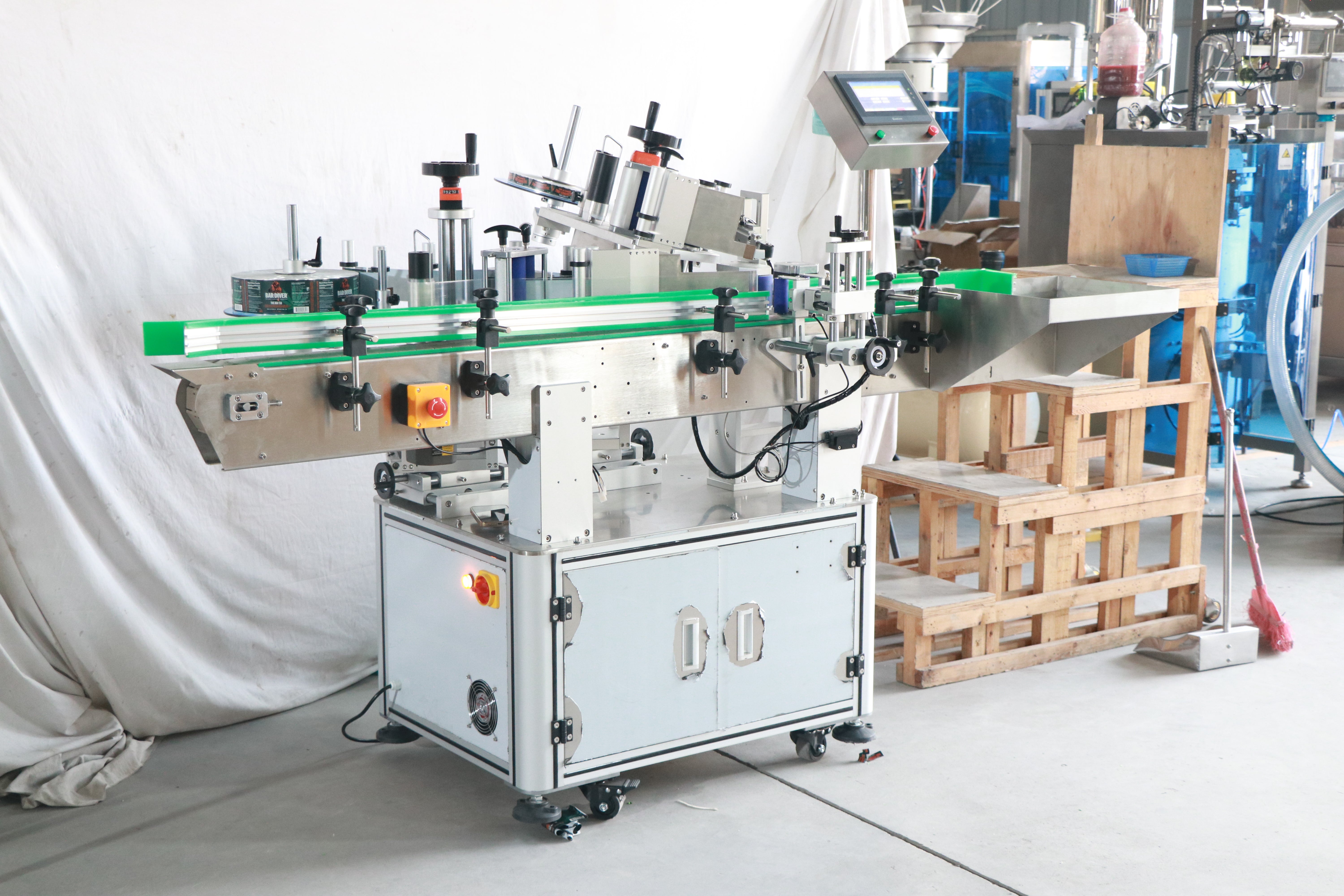 ZONESUN Beer Bottle Body and Neck Labeling Machine