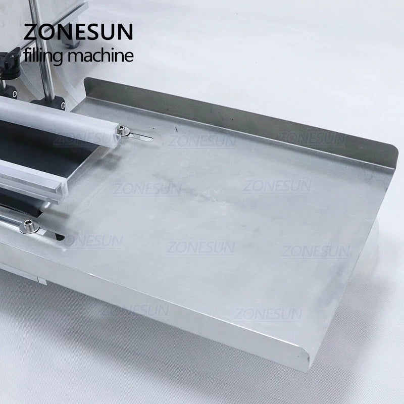 ZONESUN Desktop CNC Diaphragm Pump Liquid Filling Machine With Conveyor